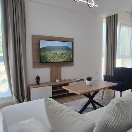 Mms Lux 7 I 8 Petrovec Skopje