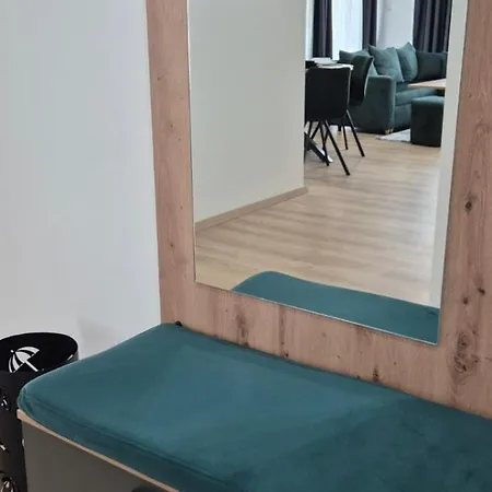 Mms Lux 7 I 8 Petrovec *