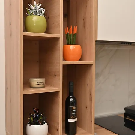 Mms Lux 7 I 8 Petrovec Skopje