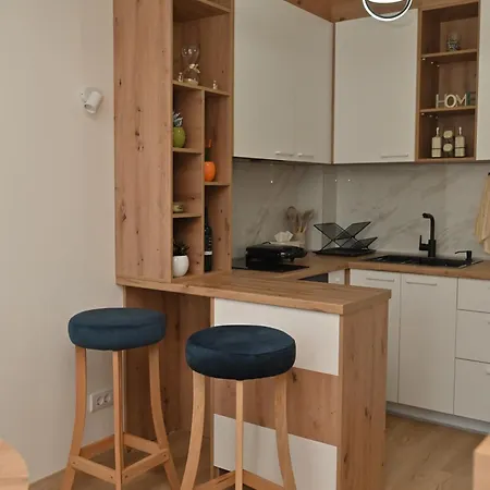 Mms Lux 7 I 8 Petrovec Apartmán *