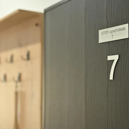 Mms Lux 7 I 8 Petrovec Apartmán