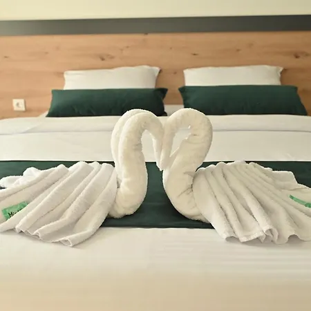 Mms Lux 7 I 8 Petrovec Skopje