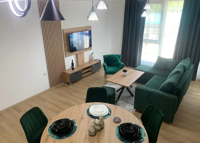 Mms Lux 7 I 8 Petrovec Скоп'є