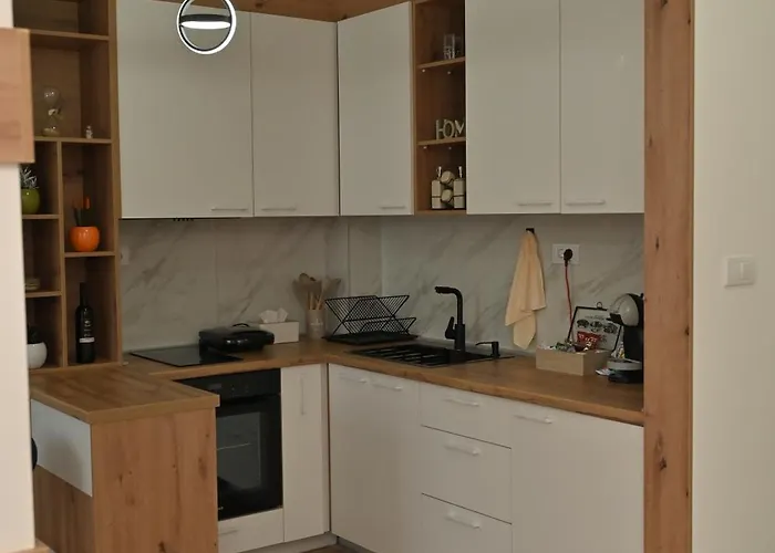 Mms Lux 7 I 8 Petrovec Apartament *