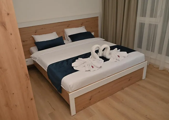 Mms Lux 7 I 8 Petrovec * Skopje