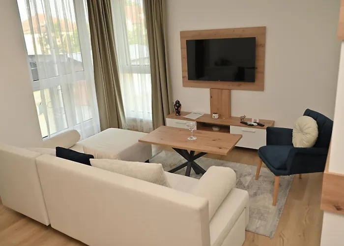 Mms Lux 7 I 8 Petrovec *