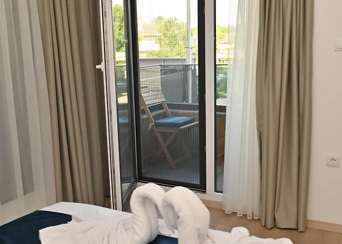 Mms Lux 7 I 8 Petrovec Апартаменти *